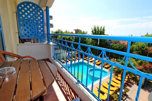 Bora Bora Hotel - image 10