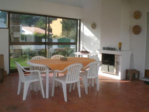  3 Bedroom House with Garden in Afife