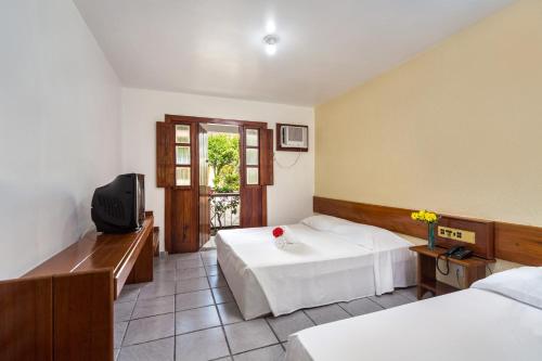 Standard Double Room image 3
