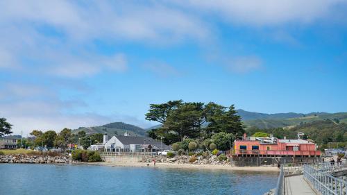 Oceano Hotel and Spa Half Moon Bay Harbor