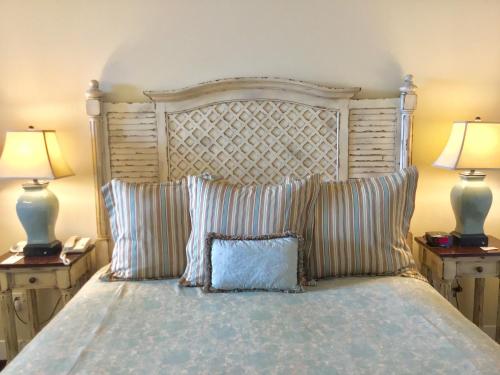 Deluxe King Room with Ocean View
