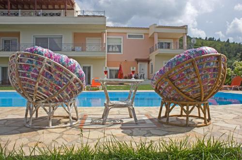 Зовнішній вигляд готелю, BRINA'S LUXURY APARTMENTS in Аджія Апостолі