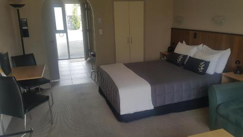 1 queen bed