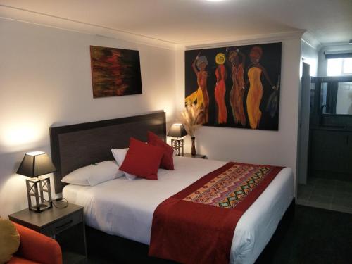 Bed, Alabaster Motor Inn in Taree