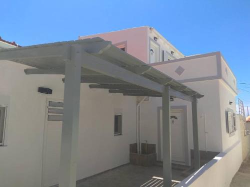 Loft House by the Sea!! in Kofinas