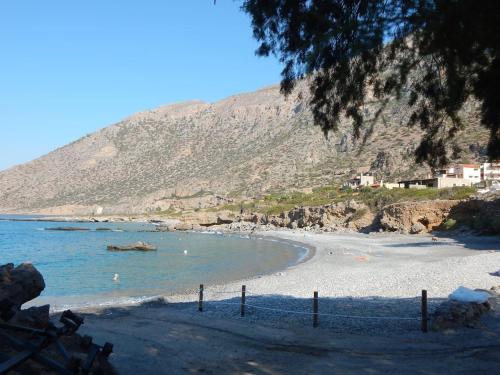 Beach, Loft House by the Sea!! in Kofinas