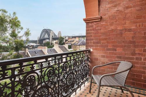 STUNNING SYDNEY HOME 4 - image 4