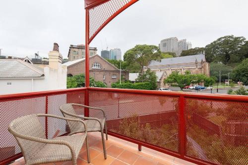 STUNNING SYDNEY HOME 8 - image 3