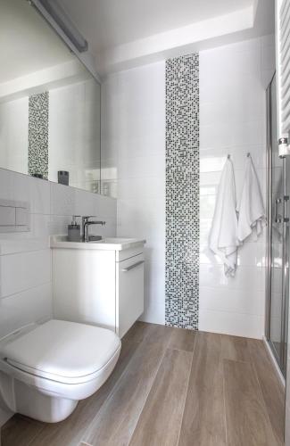 Studio Apartment image 3