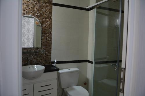 Bathroom, Mochi's Home in Phuong 4