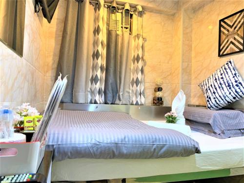 Deluxe Double Room with Shower image 3