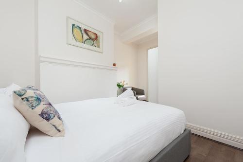 STUNNING SYDNEY HOME 11 - image 5