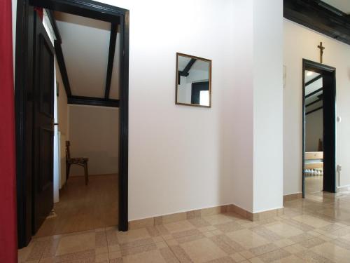 Apartment image 8