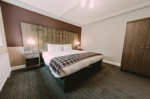 Ramada Resort Cwrt Bleddyn Hotel & Spa