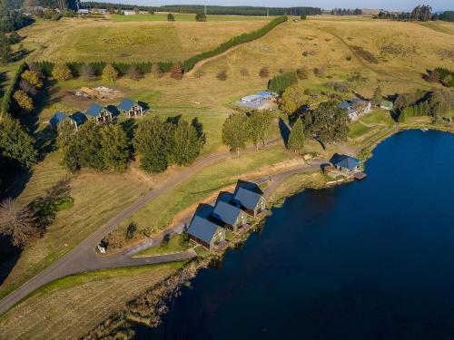Išorė, Springholm Cottages in Hauvikas