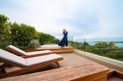 Somewhere Vouliagmeni - image 14