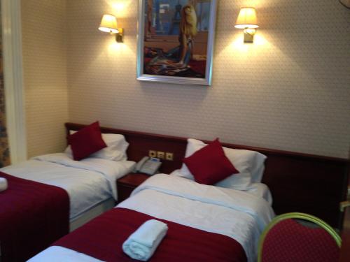 Avon Hotel - main image