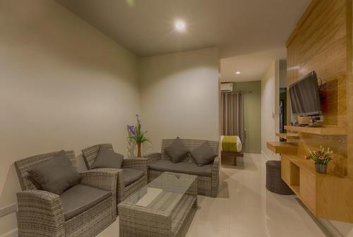 9 Residence ( 9 Residence )