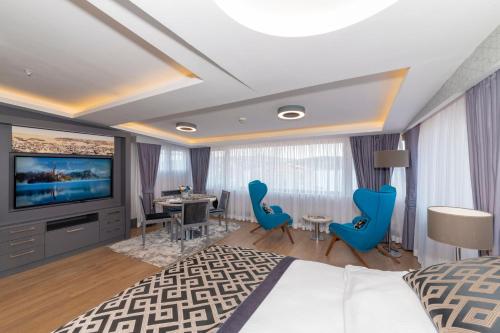 Feri Suites - main image