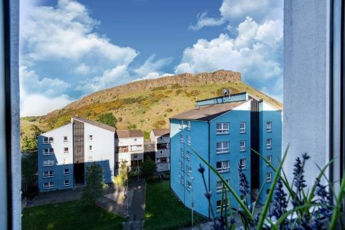 Holyrood Skyline Apartment - image 8