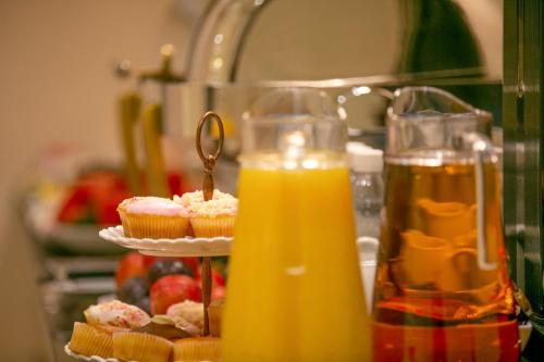 The Sumner Hotel - image 2