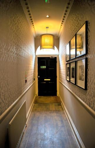 The Sumner Hotel - main image