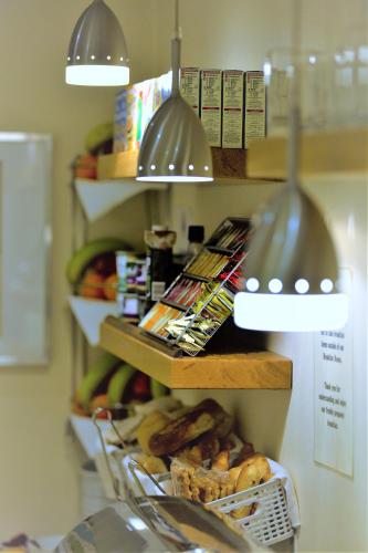 The Sumner Hotel - image 11