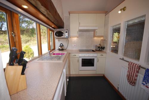 Kitchen, Bowgie at Trewerry Cottages - Away from it all, close to everywhere in Newlyn