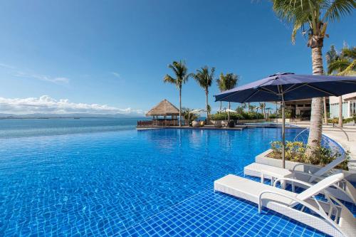 スイミングプール, デュシ タニ マクタン セブ リゾート (Dusit Thani Mactan Cebu Resort) in セブ