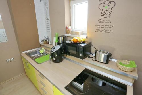 Cocina, Lux Living Apartments BUDIČ near Terme Čatež (Lux Living Apartments BUDIC near Terme Catez) in Dobrna