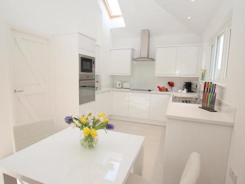 Cot Valley Cottage - main image