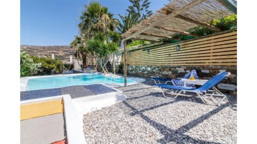  Cozy 2-Bedroom House in Tinos in Agios Sostis