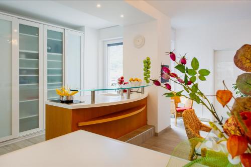 Victoria Apartment - image 9