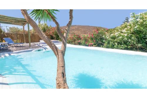  Lovely 3-Bedroom House in Tinos in Agios Sostis