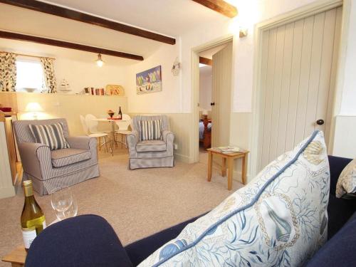 Smugglers Cottage - image 4