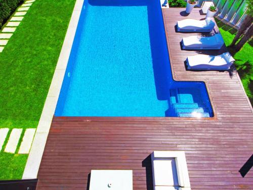 Posh Villa with Pool, Garden & Ocean Views in Sansenxo