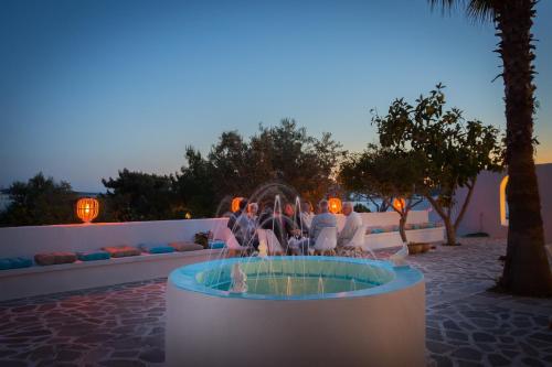 balkon/terras, Aliki Panorama Rooms -breakfast included- near Paros National Airport