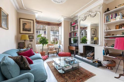 Stunning House W/ Garden And 2 Cats In Wembley!, Harlesden, London