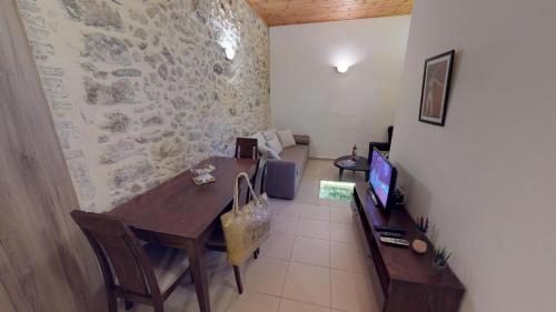 Porto Enetiko Suites - image 10