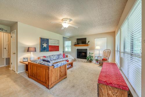 Casa on the Cove - image 2