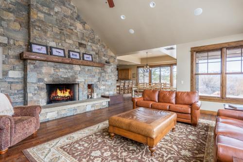 Rainbow Point Sabo Cabin - main image