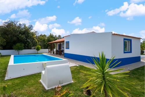 Hotellet från utsidan, WHome | Comporta Family Beach House in Carcavelos