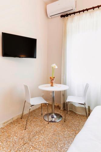 Roma Talenti Fucini B&B – Rome