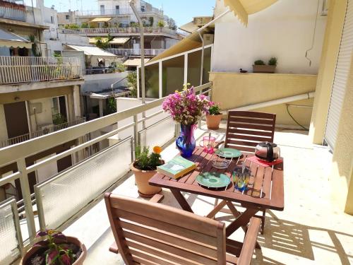 Renovated apartment close to Exarchia square