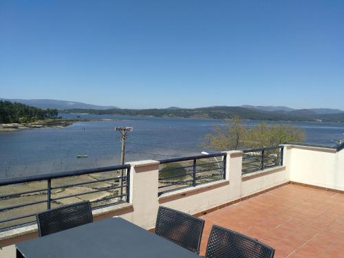 Apto. con terraza y vistas al mar - image 8