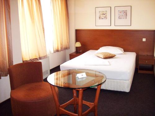 Sofia Place Hotel by HMG, Sofia (photo 7)