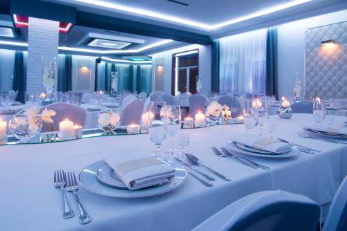 Hotel Złote Dęby - image 8