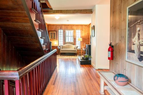 Black Mountain Inn - image 11