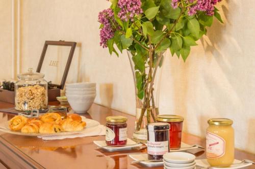 طعام و مشروبات, Le Manoir de Placy - Chambres d'Hôtes (Le Manoir de Placy - Chambres d'Hotes) in Thury-Harcourt