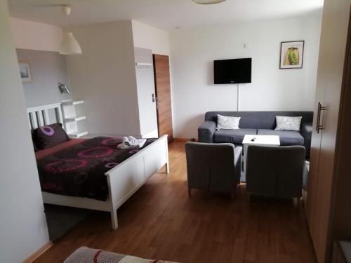 Quadruple Room image 6
